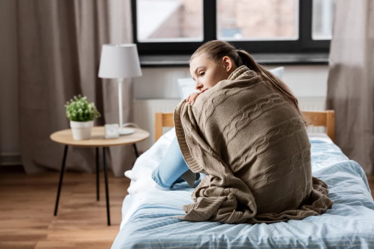 Read more about the article Jesienna depresja – historia pojęcia, objawy i skuteczna pomoc psychologa online
